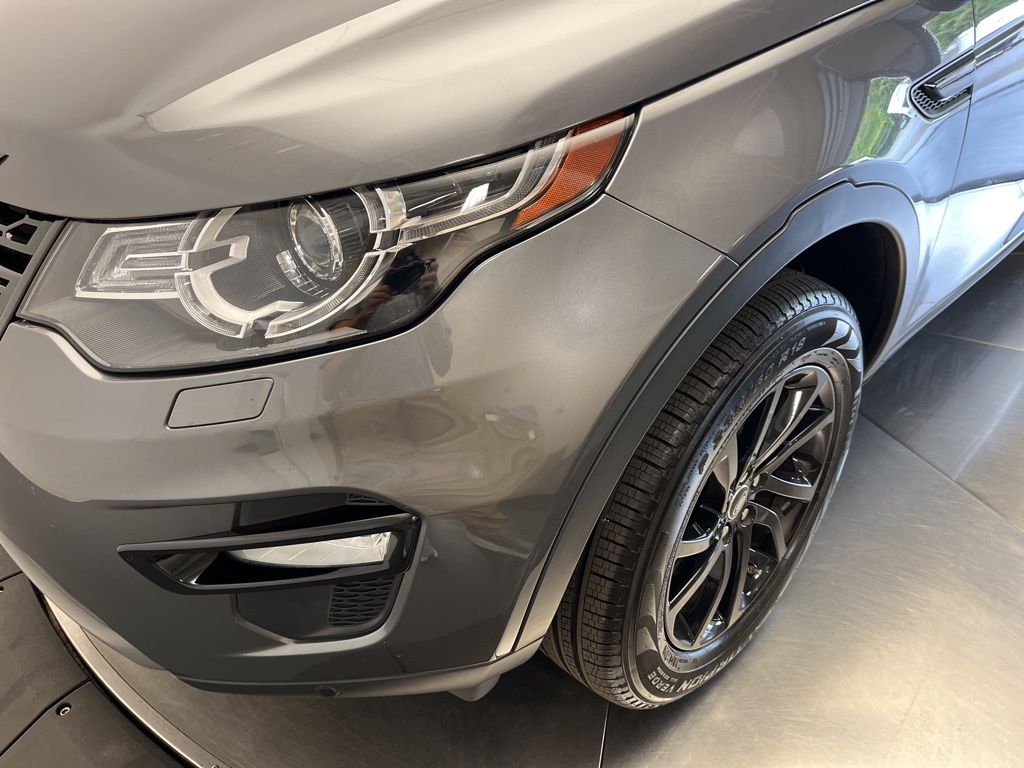 Thumbnail: 2019 Land Rover Discovery Sport - 9