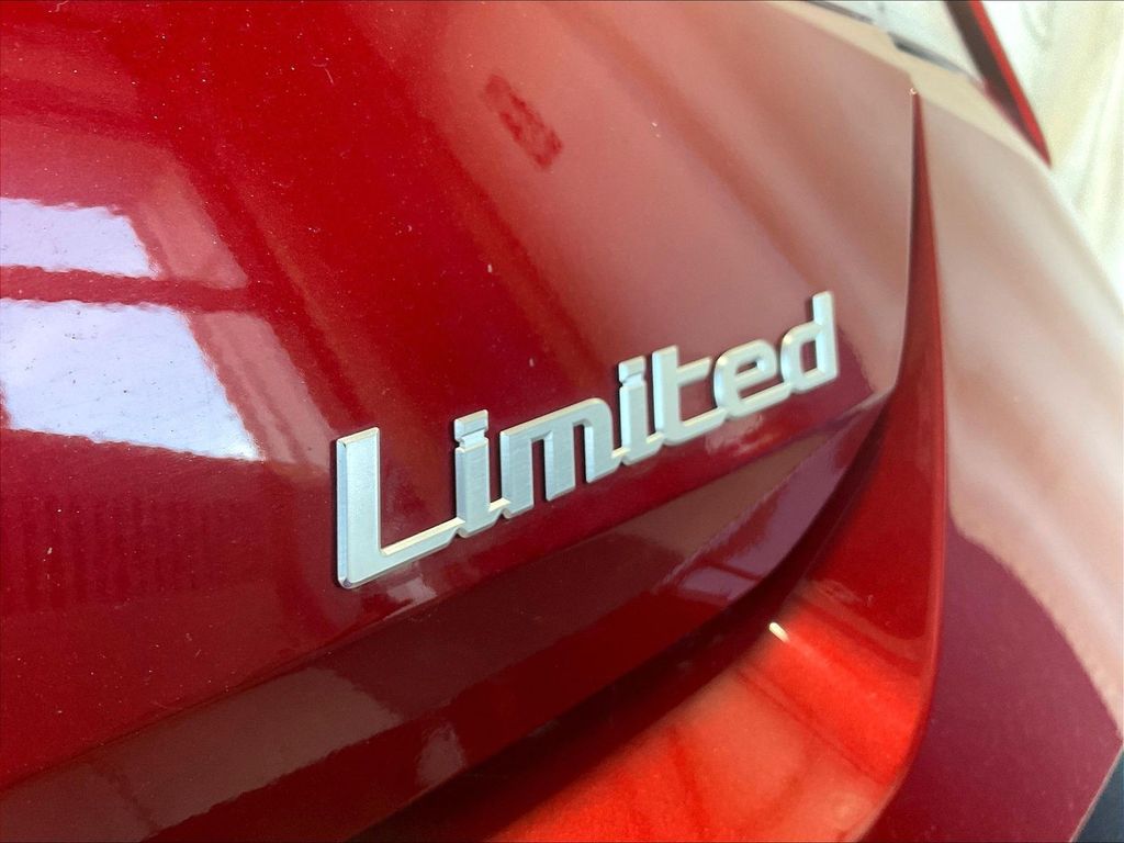 2025 Hyundai Elantra — photo 29