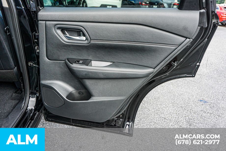 Used 2026 Black Nissan SL image 55