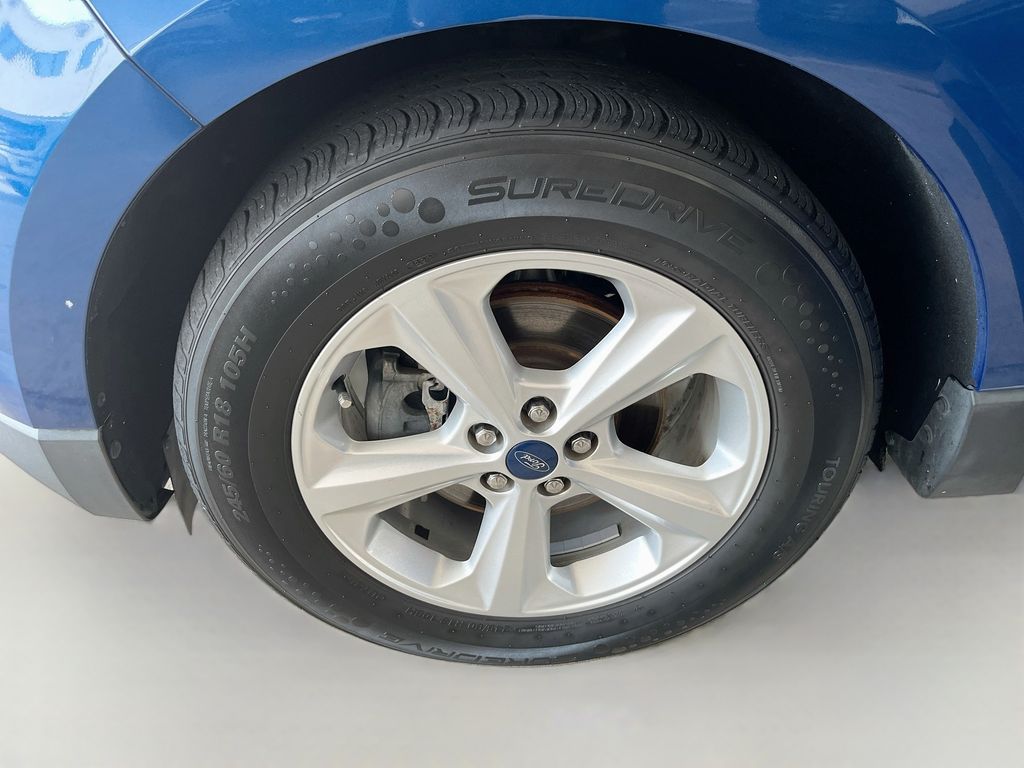 Used 2020 Blue Ford SE image 32