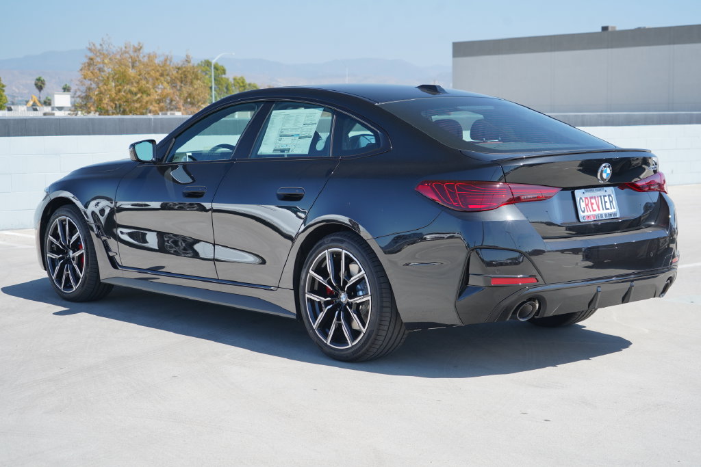 Thumbnail: 2026 BMW 4 Series - 9