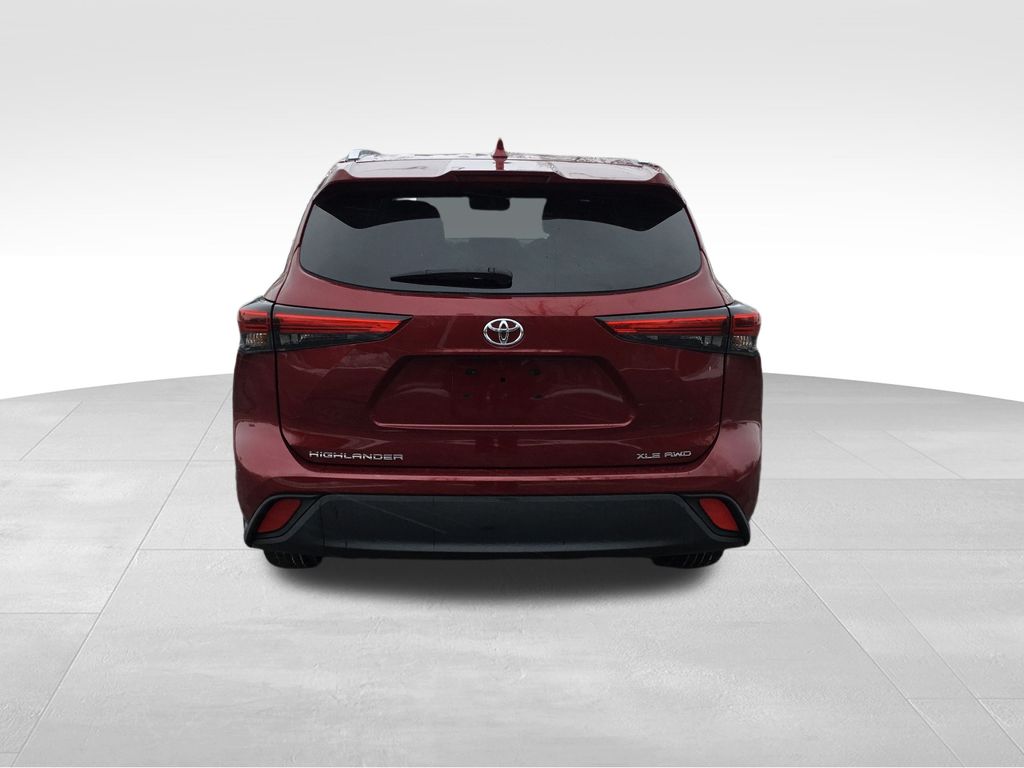 Thumbnail: 2021 Toyota Highlander - 4