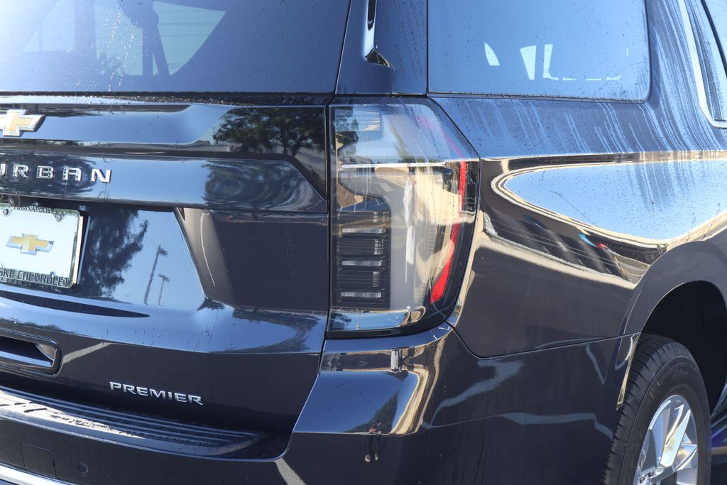 Thumbnail: 2025 Chevrolet Suburban - 7