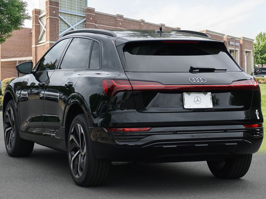 Thumbnail: 2024 Audi Q8 e-tron - 7