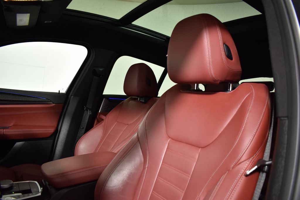 Thumbnail: 2024 BMW X4 - 15