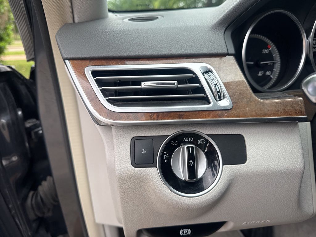 2014 Mercedes-Benz E-Class E350 Luxury photo