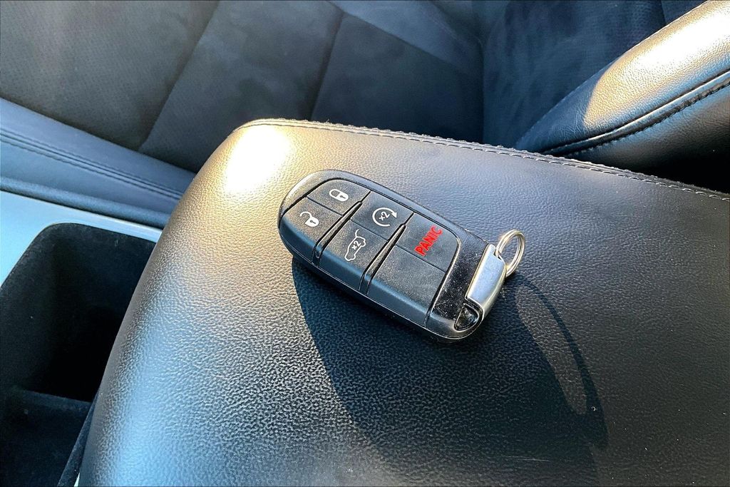 2020 Jeep Grand Cherokee Altitude Black at DeMontrond Auto Country