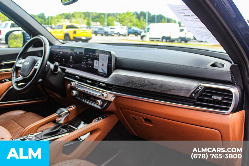 Used 2024 Black Kia SX X-Pro image 27