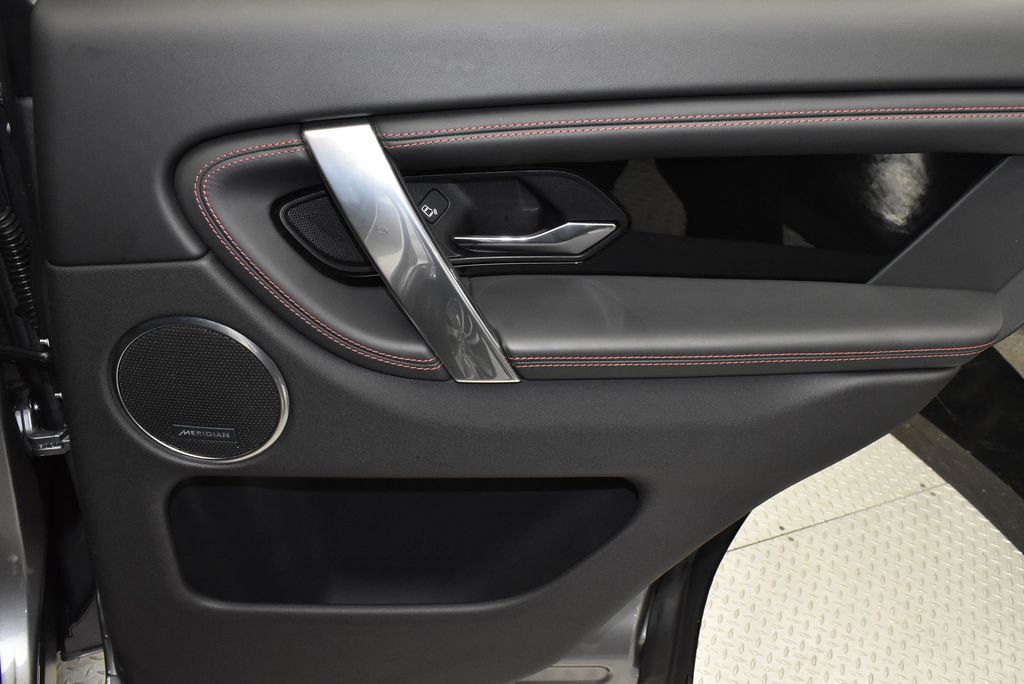 2021 Land Rover Discovery Sport R-Dynamic SE 31