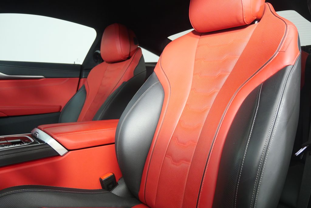 Thumbnail: 2024 BMW 8 Series - 10