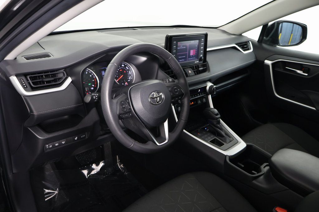 2022 Toyota RAV4 XLE 7