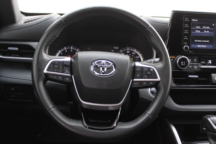 Used Car 2022 Toyota Highlander  Xse For Sale Under $35,000 In Georgetown, Texas