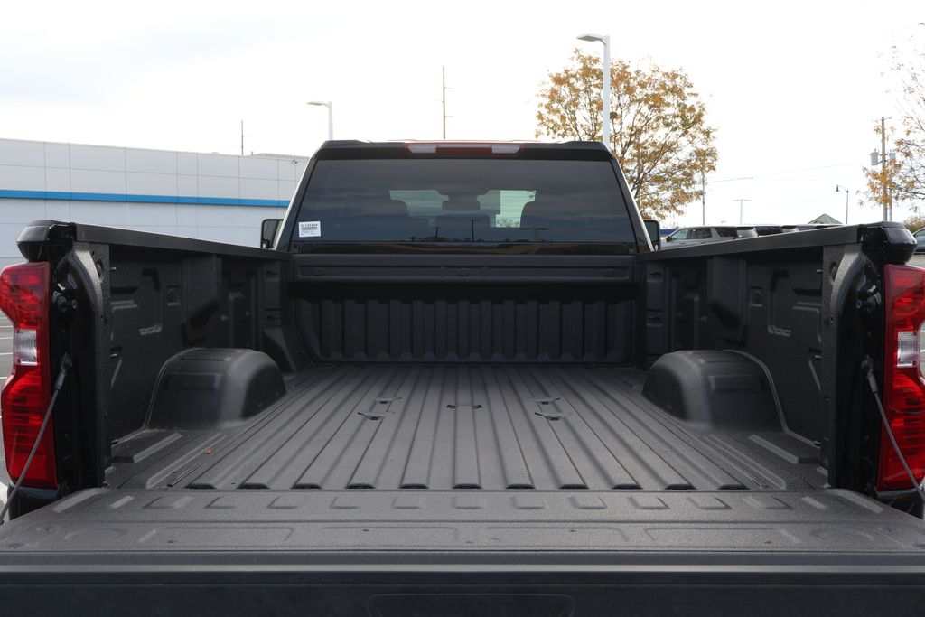 Thumbnail: 2026 Chevrolet Silverado 2500 - 13