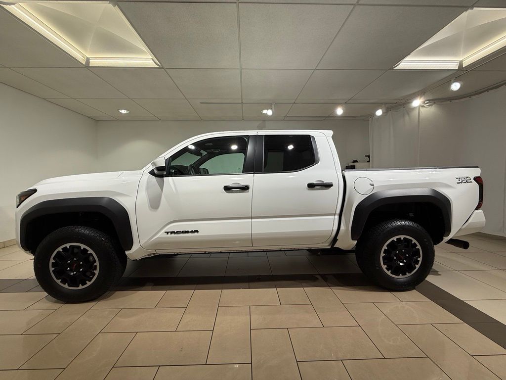 Thumbnail: 2025 Toyota Tacoma - 2