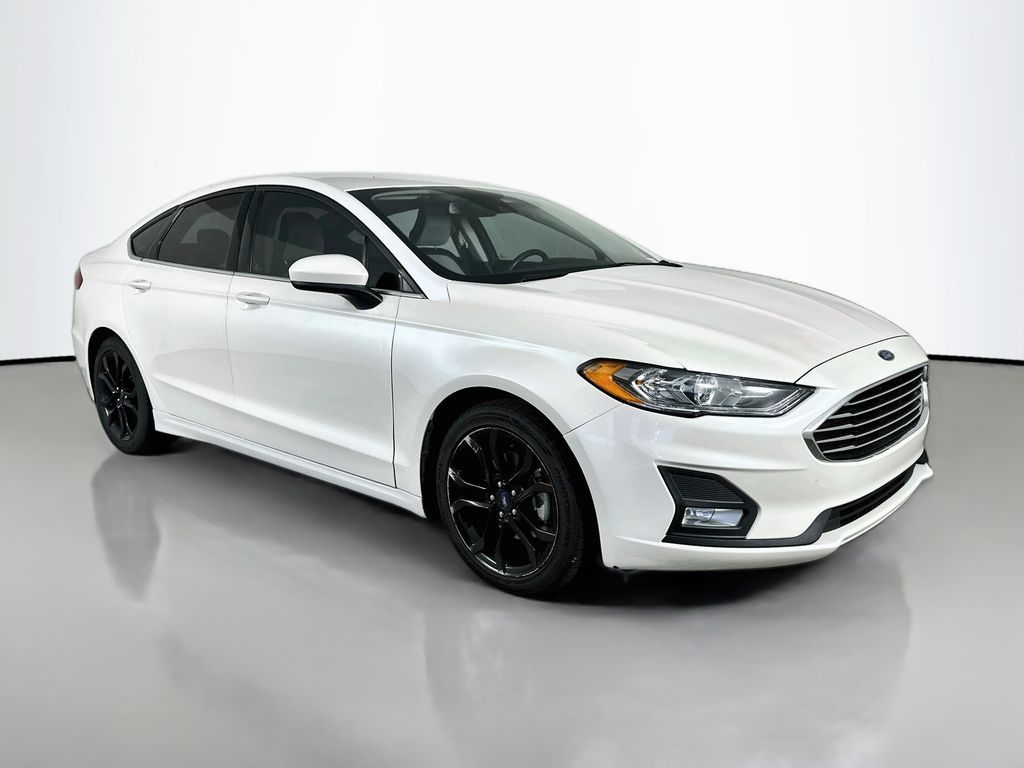White Platinum Clearcoat Metallic 2019 Ford Fusion Sedan Front-Wheel Drive 6-Speed Automatic