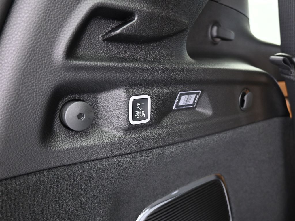 New 2025 Silver Zynith Jeep Summit image 44