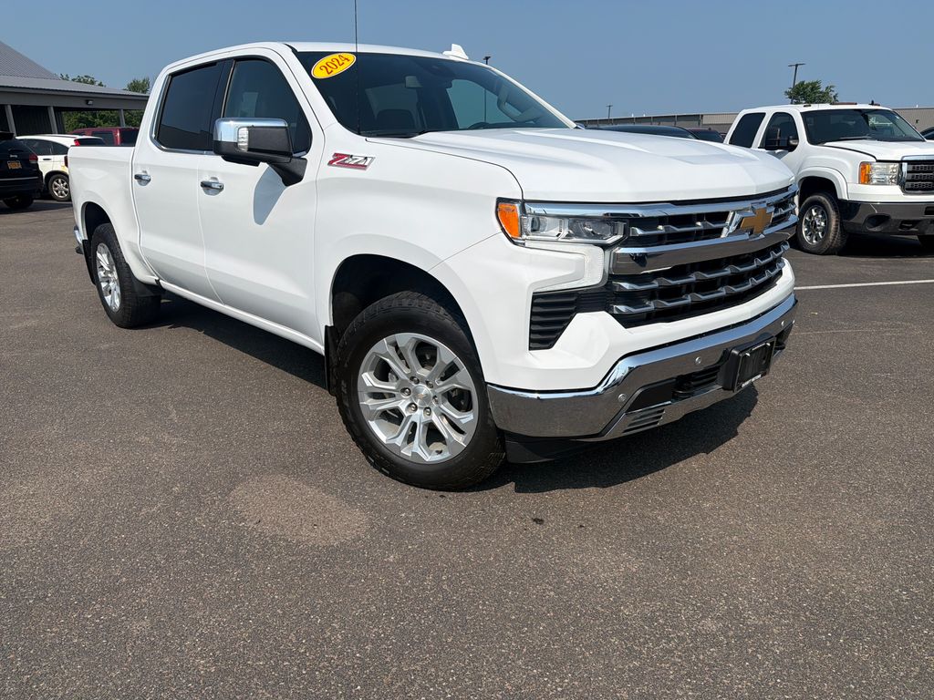 Summit White 2024 Chevrolet Silverado 1500 Pickup Truck Four-Wheel Drive Automatic