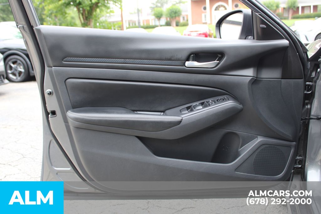 Used 2025 Gray Nissan 2.5 SV image 15