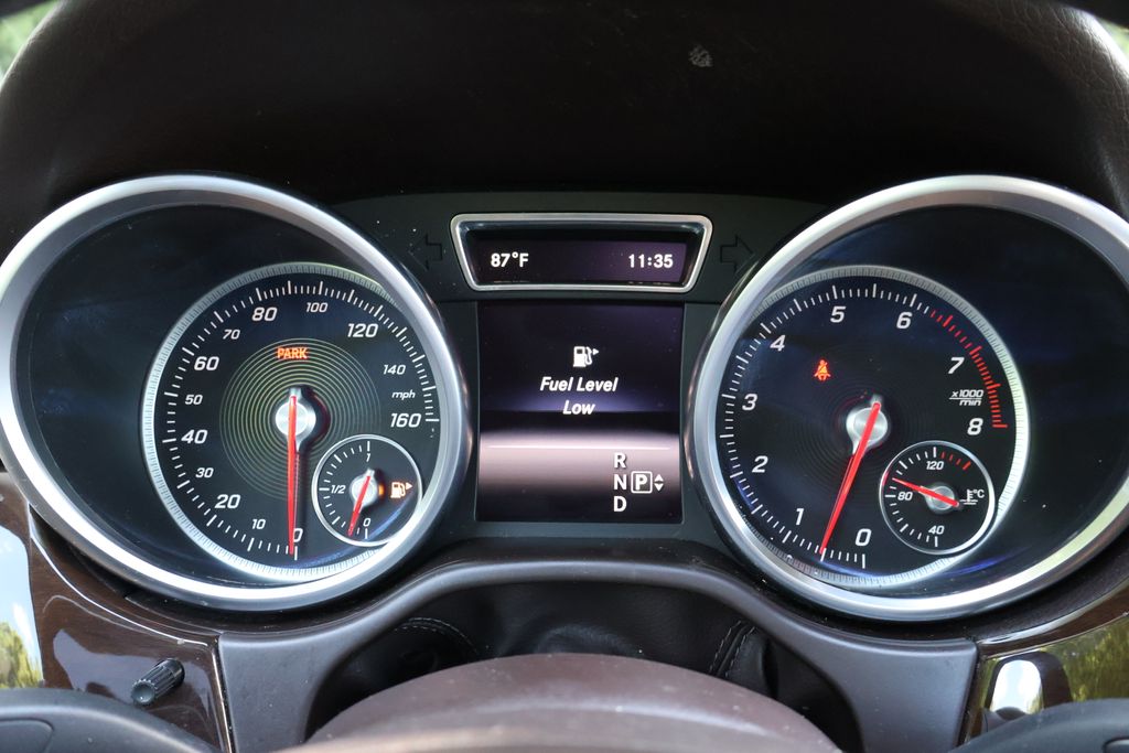 Thumbnail: 2016 Mercedes-Benz GLE - 25