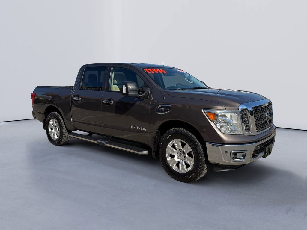 2017 Nissan Titan SV Crew Cab 4WD