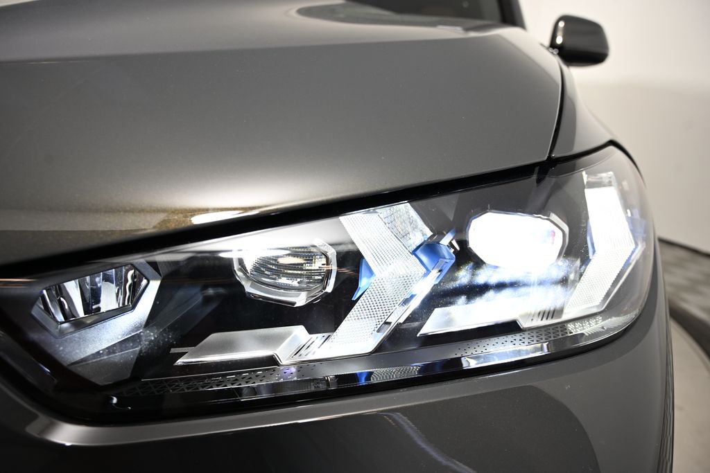 Thumbnail: 2025 BMW X5 - 9