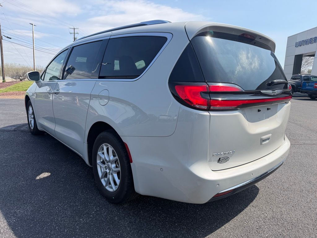 2021 Chrysler Pacifica Touring L - 2