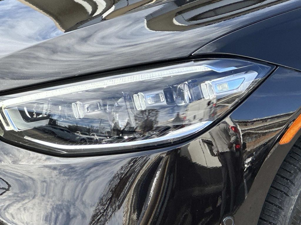 Thumbnail: 2022 Mercedes-Benz S-Class - 3