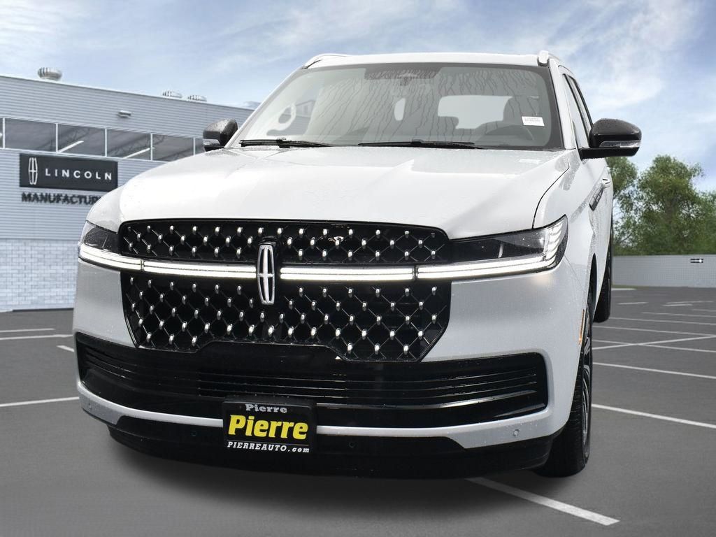 Crystal White 2026 Lincoln Navigator SUV / Crossover Four-Wheel Drive Automatic