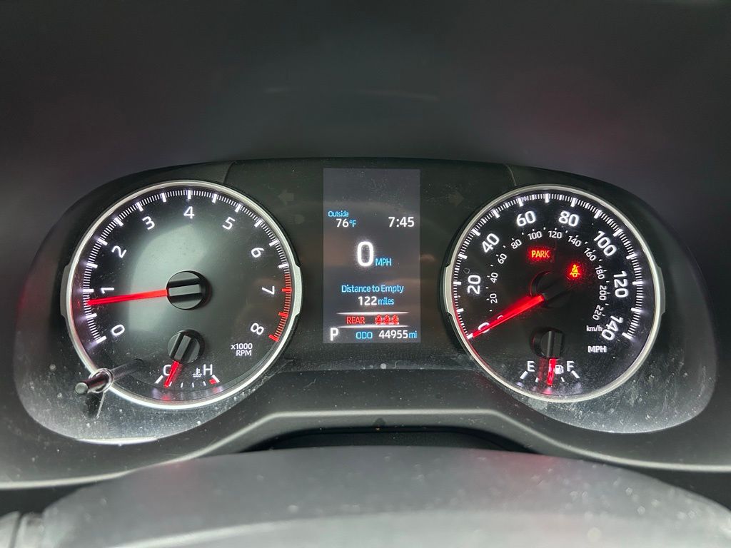 2022 Toyota RAV4 LE 22