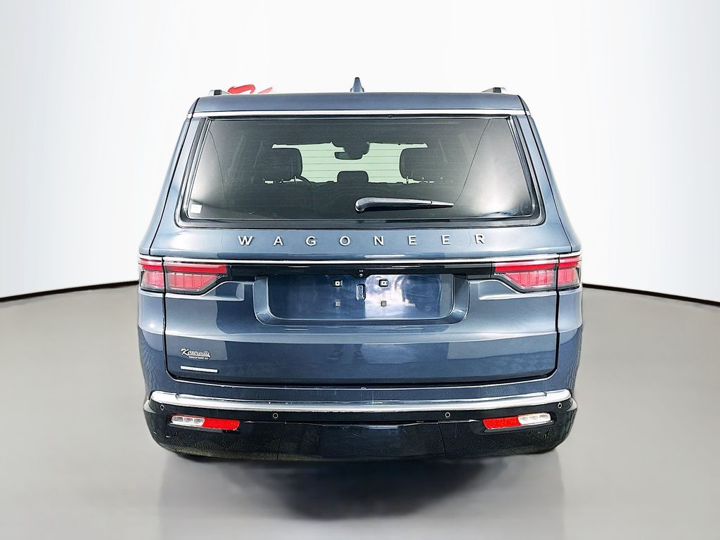 Used 2023 Gray Jeep Base image 6