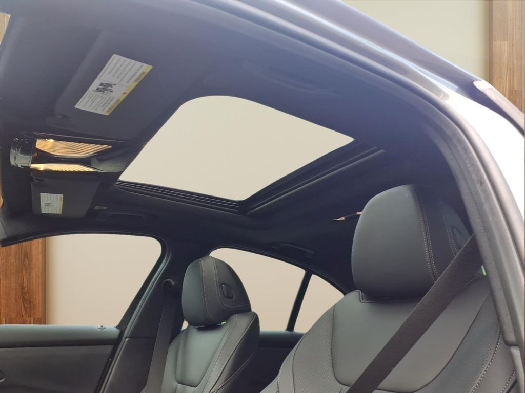 BMW3 Series15