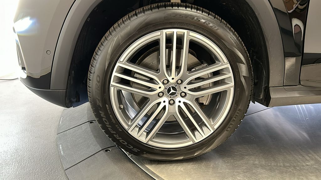 2025 Mercedes-Benz GLS 450 4MATIC 10