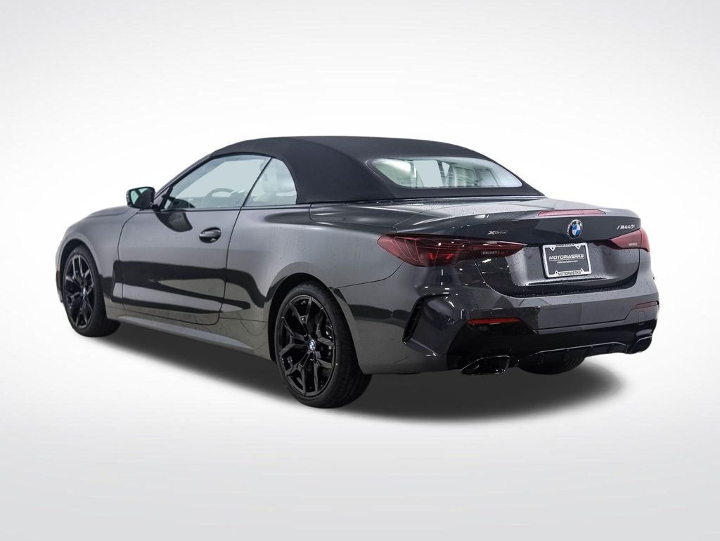 Thumbnail: 2027 BMW 4 Series - 3