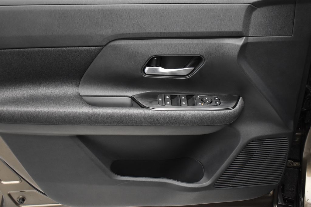 Thumbnail: 2026 Nissan Kicks - 11