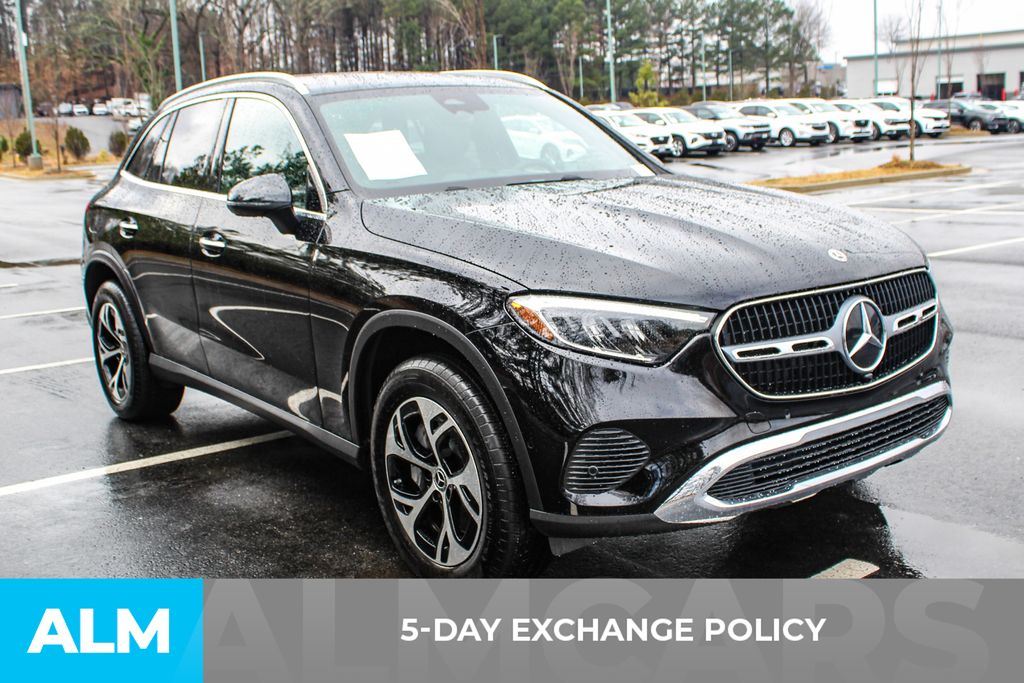 Used 2026 Black Mercedes-Benz GLC 350e image 4