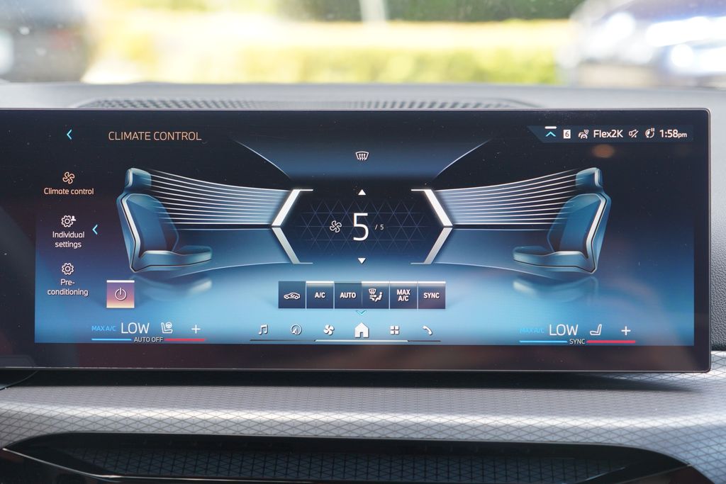 Thumbnail: 2026 BMW i4 - 17