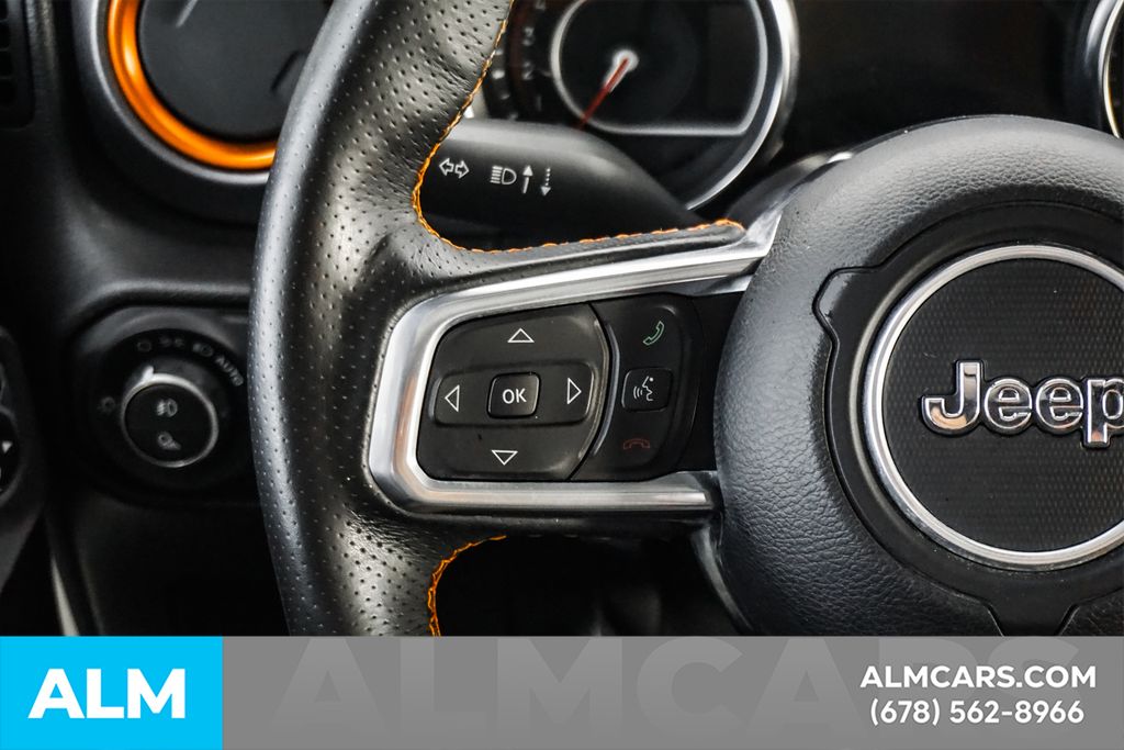 Used 2020 White Jeep Mojave image 25