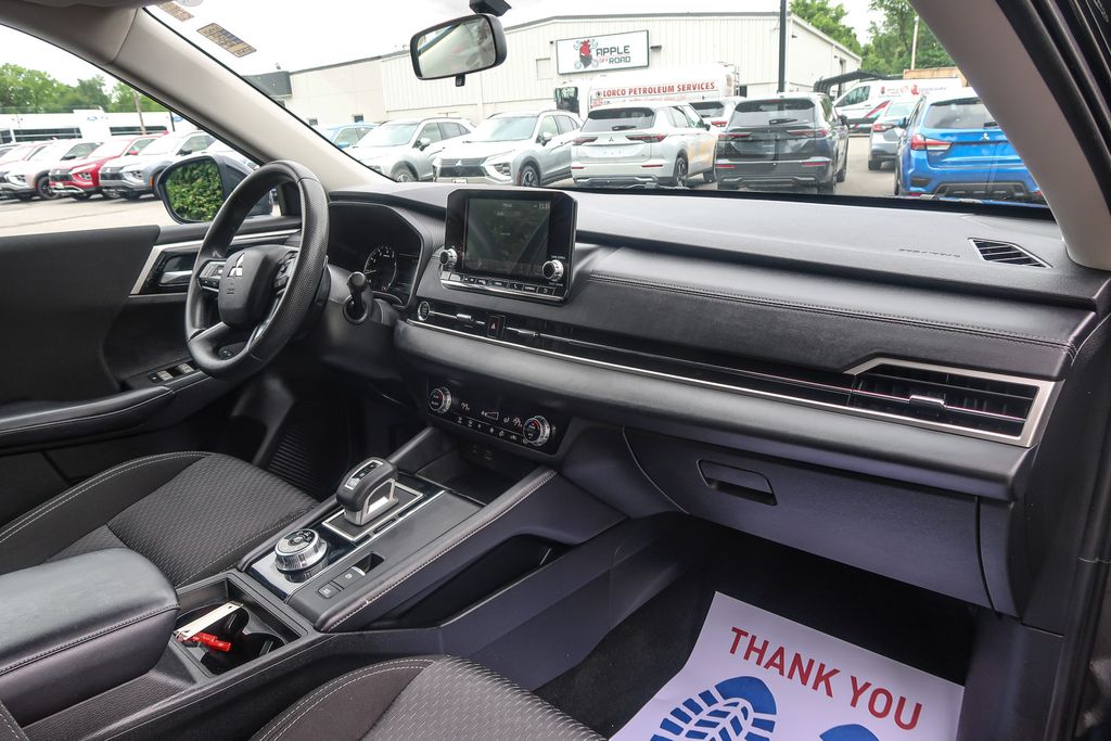 2024 Mitsubishi Outlander ES 2.5 S-AWC