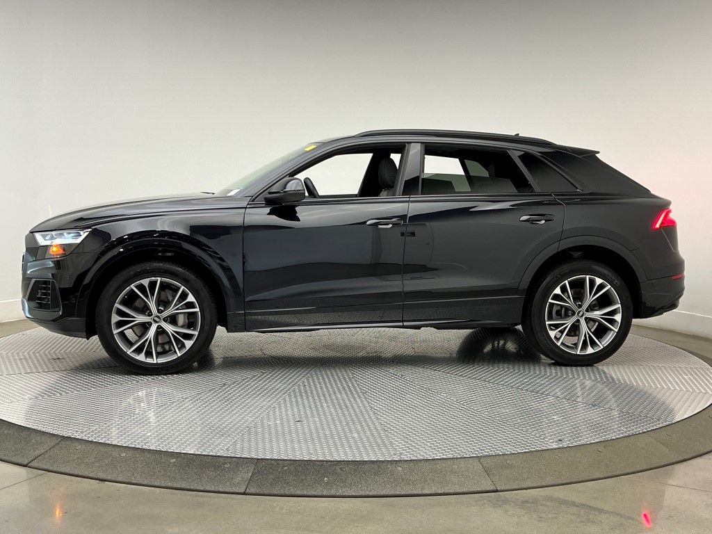 Thumbnail: 2021 Audi Q8 - 3