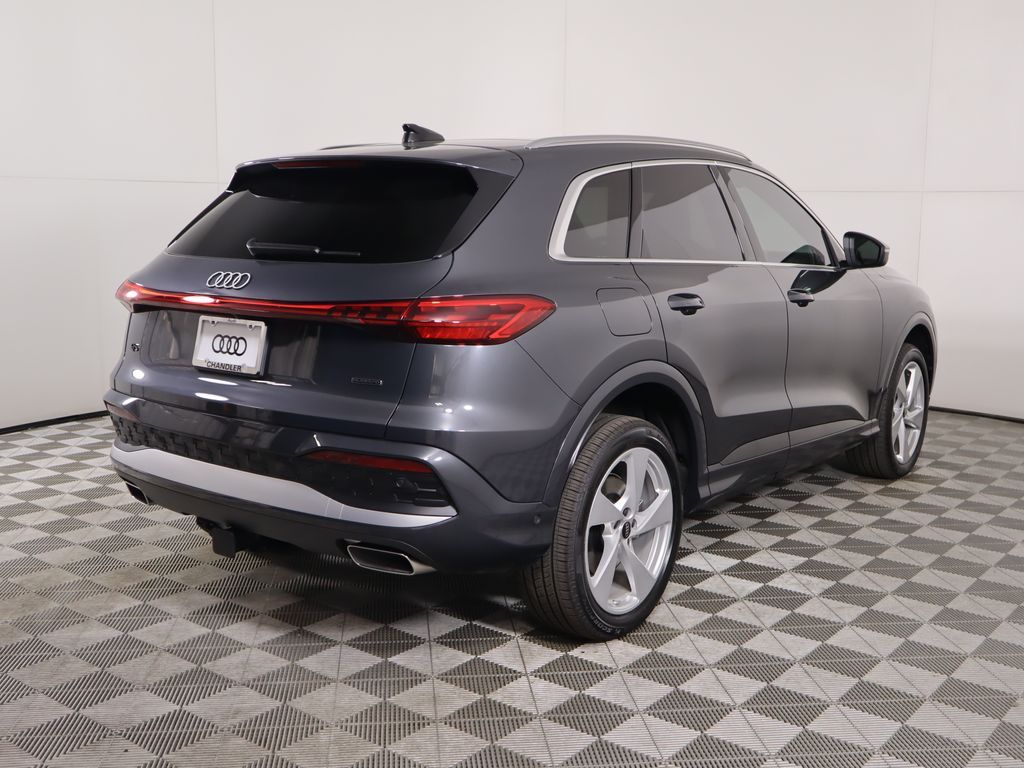 Thumbnail: 2025 Audi Q5 - 5