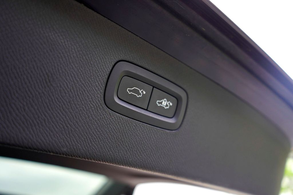 Used Car 2016 Volvo Xc90  T6 Momentum For Sale Under $15,000 In Taylor, Texas