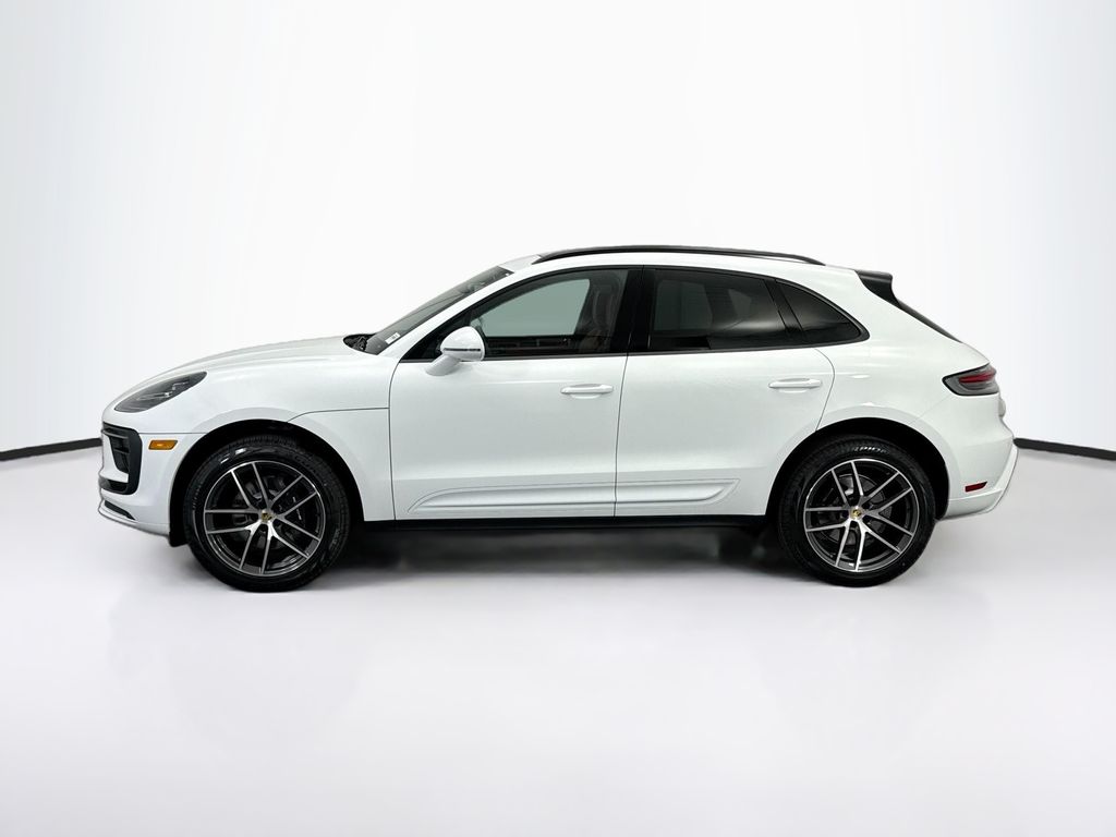 Thumbnail: 2026 Porsche Macan - 2