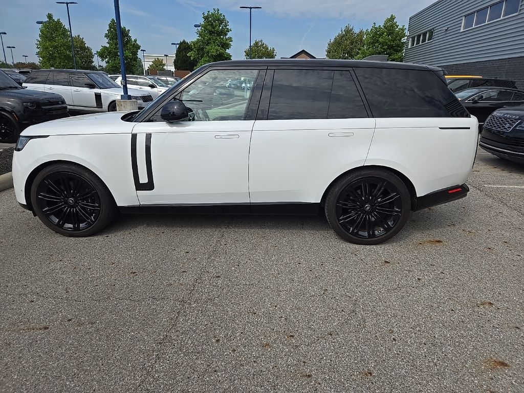 Certified Used 2024 White Land Rover Autobiography image 8