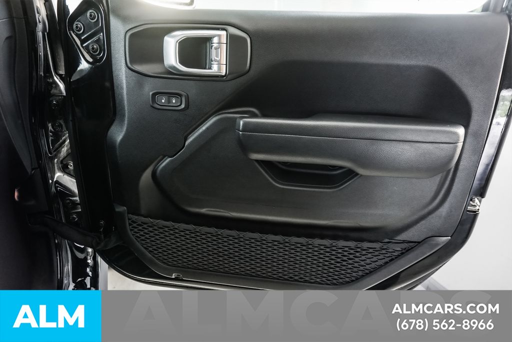 Used 2025 Black Jeep Rubicon image 39