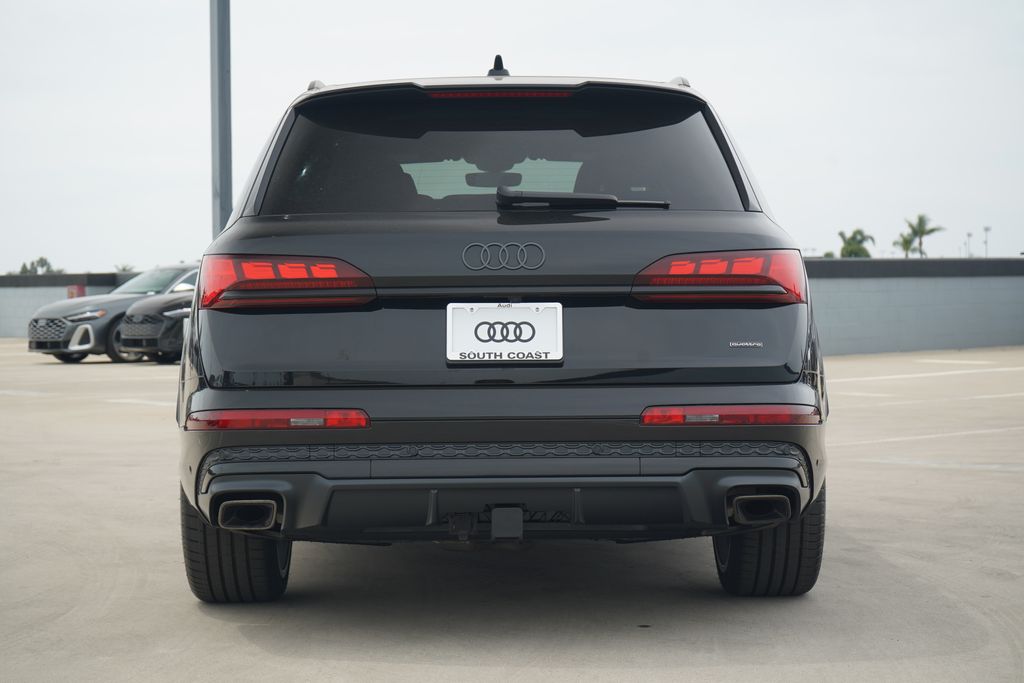 Thumbnail: 2026 Audi Q7 - 4