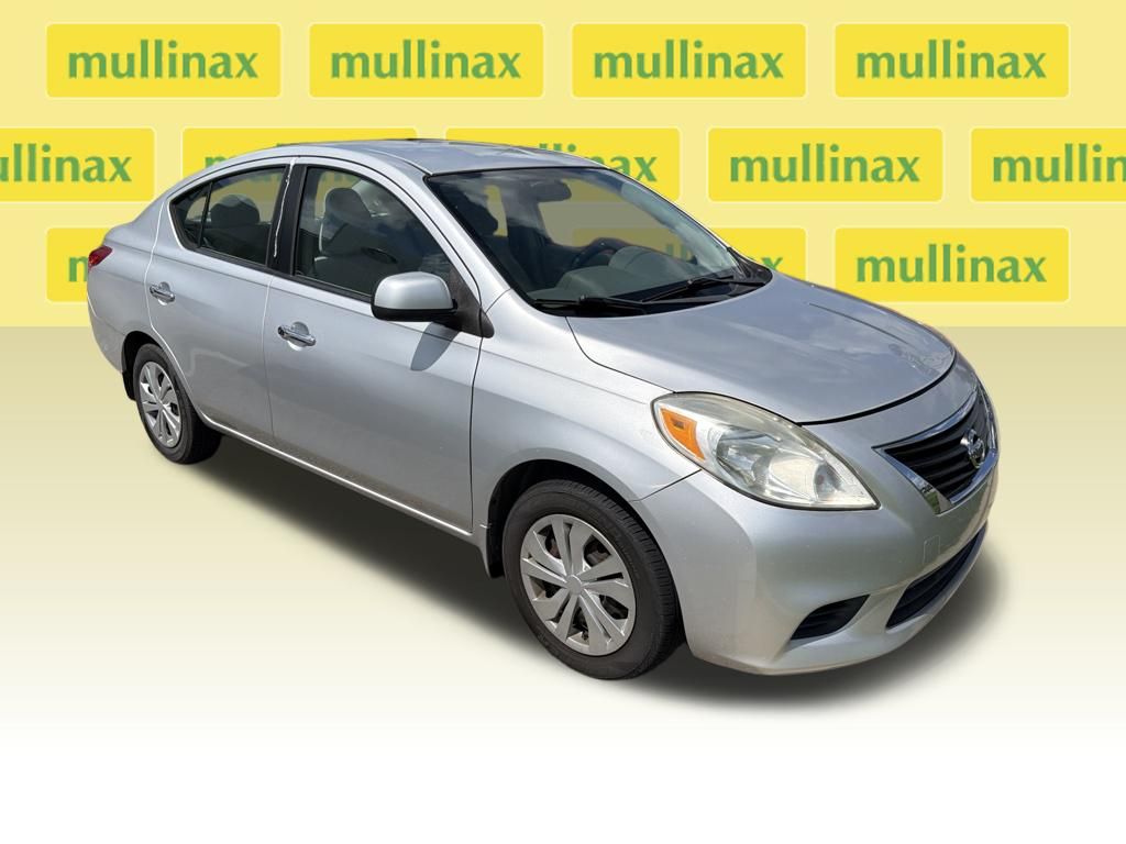 2012 Nissan Versa 1.6 SV