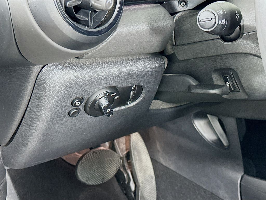 Thumbnail: 2023 MINI Cooper - 10