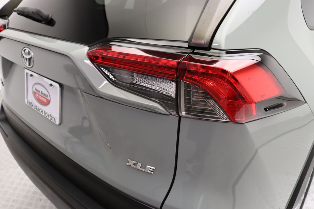 Thumbnail: 2023 Toyota RAV4 - 9