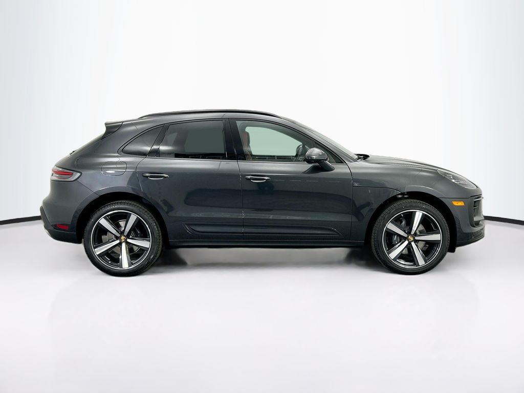 Thumbnail: 2026 Porsche Macan - 8
