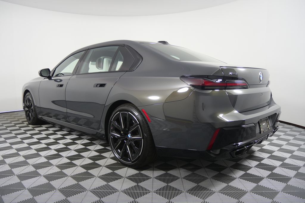 Thumbnail: 2023 BMW 7 Series - 5